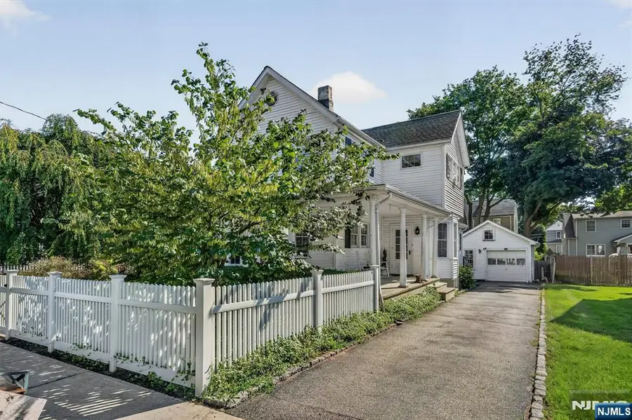 28 Leary Avenue, Bloomingdale, NJ 07403 - #3