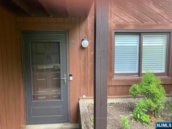 5 Sugar Loaf Court 8, Vernon, NJ 07462