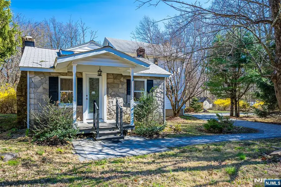 16 Sky Top Road, Lebanon, NJ 07865 - #2
