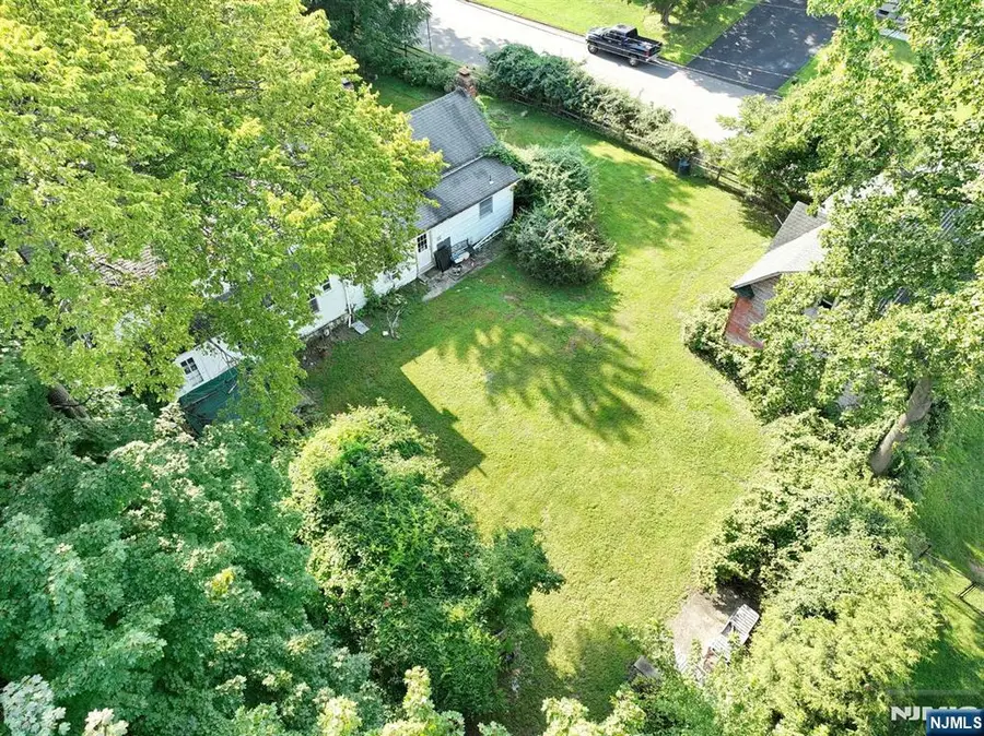 24 Middletown Road, Montvale, NJ 07645 - #3