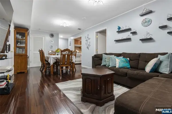 395 College Drive 395, Edison, NJ 08817