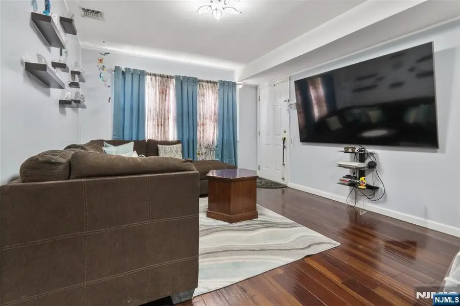 395 College Drive 395, Edison, NJ 08817 - #3