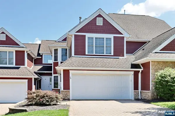 28 Turnberry Lane, Hamburg, NJ 07419