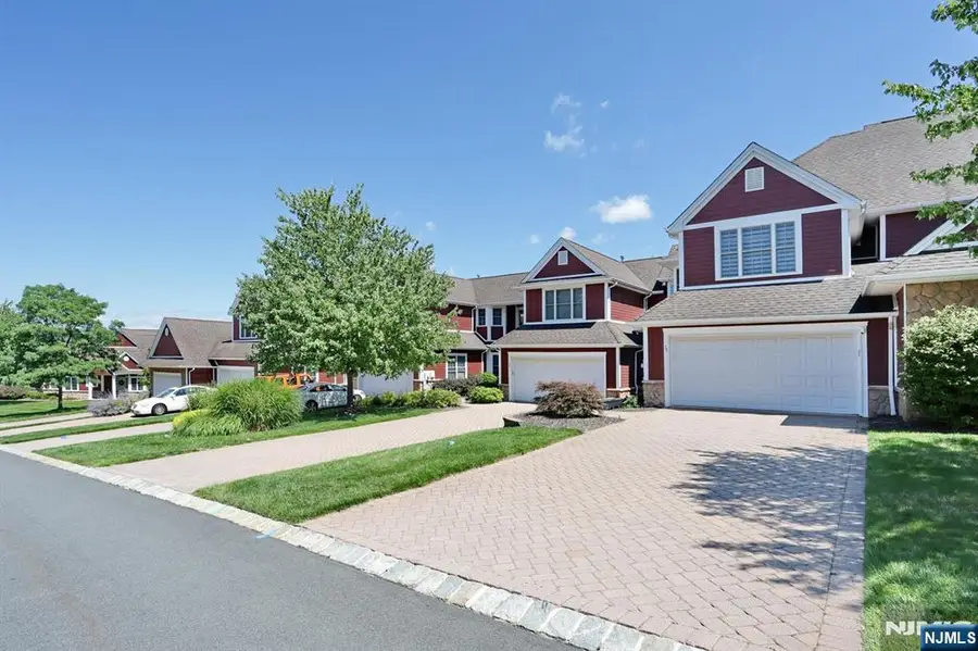 28 Turnberry Lane, Hamburg, NJ 07419 - #2