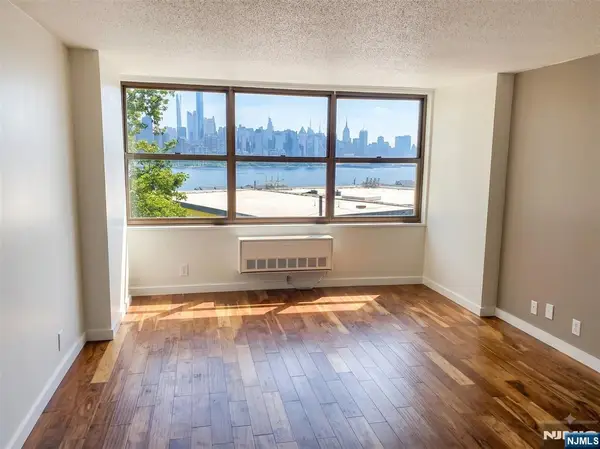 7000 JFK Blvd E, West New York, NJ 07093