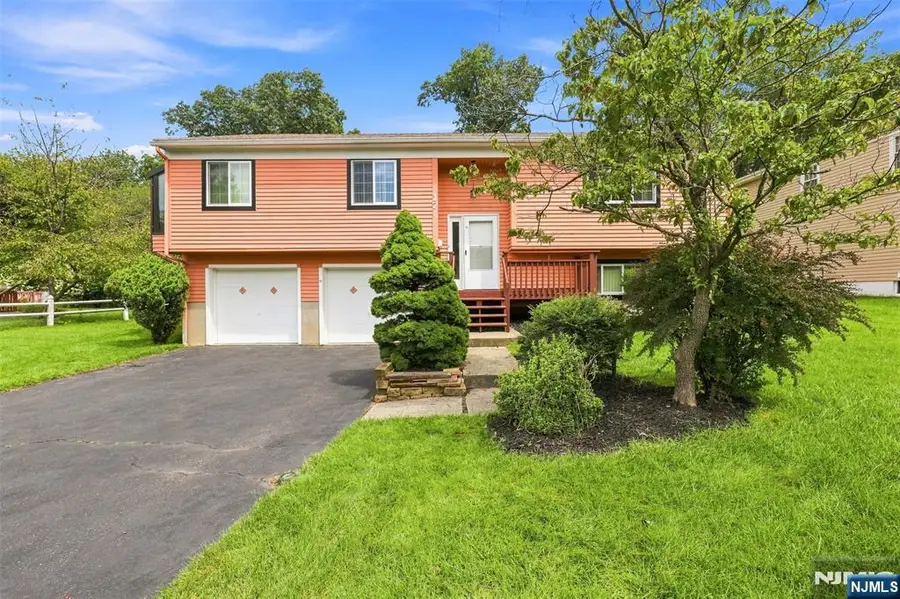 17 Lunn Avenue, Bergenfield, NJ 07621 - #2