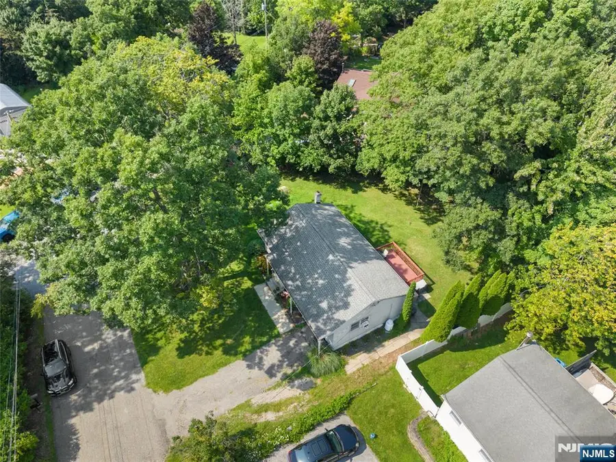 1 Ridgeview Court, Vernon, NJ 07422 - #3