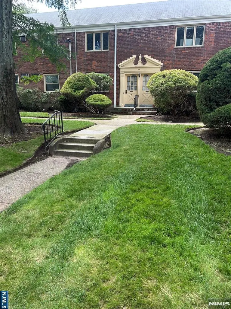 50 S 1st Street 3A, Bergenfield, NJ 07621 - #2