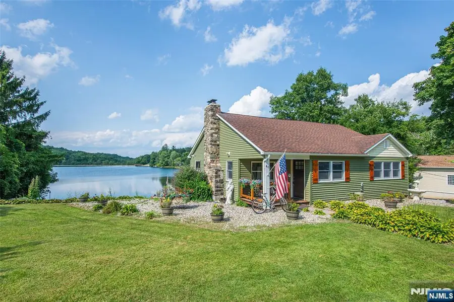 48 Lakeside Avenue, Hardyston, NJ 07460 - #3