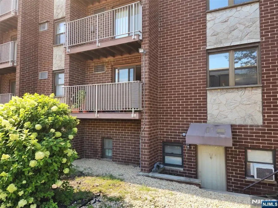 201 12th 25, Palisades Park, NJ 07650 - #2