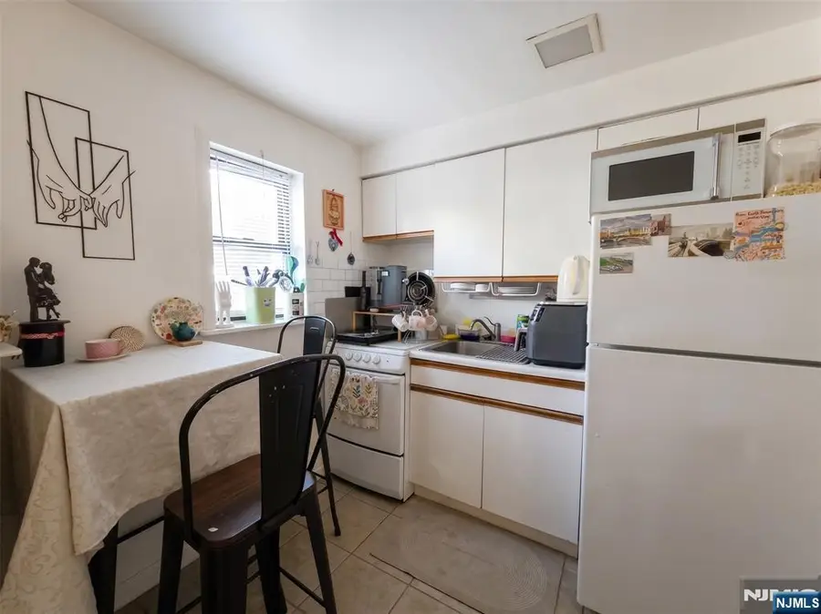 201 12th 25, Palisades Park, NJ 07650 - #3