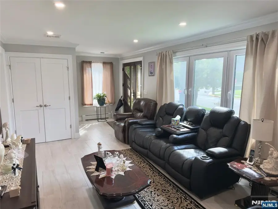 170 Mount Pleasant Avenue, Wallington, NJ 07057 - #3