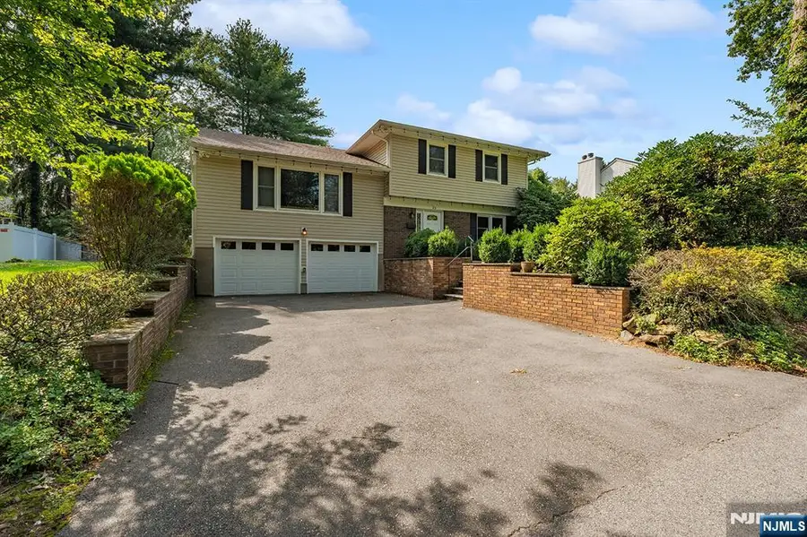 29 Woodland Road, Demarest, NJ 07627 - #2