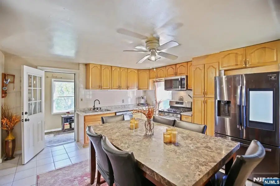 369 Queens Court, Ridgewood, NJ 07450 - #2