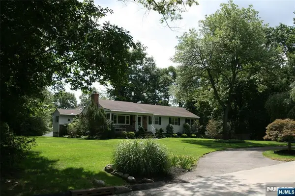 452 Glendale Road, Wyckoff, NJ 07481