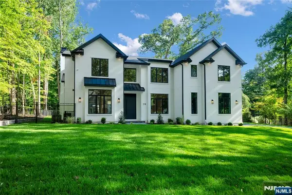19 Dearborn Drive, Old Tappan, NJ 07675