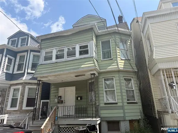 202 Ellis Avenue, Irvington, NJ 07111