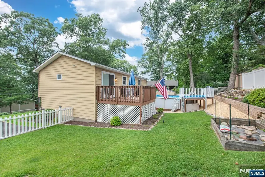 115 New York Avenue, Lake Hopatcong, NJ 07849 - #2