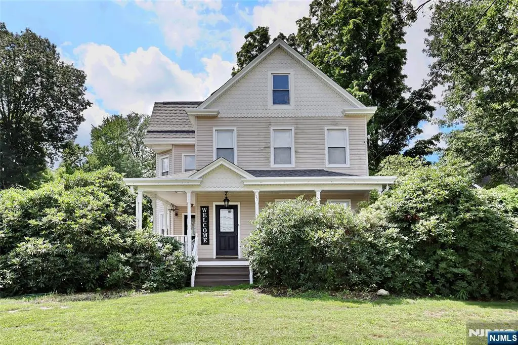 142 Wyckoff Avenue, Waldwick, NJ 07463 - #1