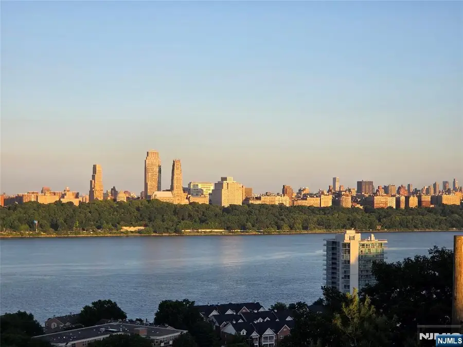 100 Carlyle Drive C04J, Cliffside Park, NJ 07010 - #2