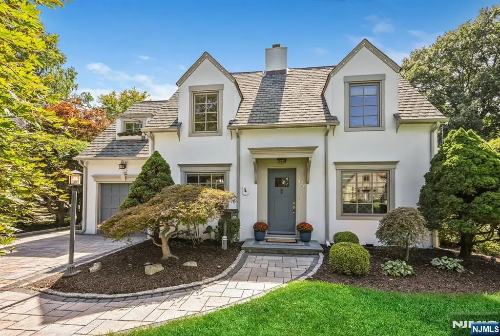 424 Braeburn Road, Ho Ho Kus, NJ 07423 - #1