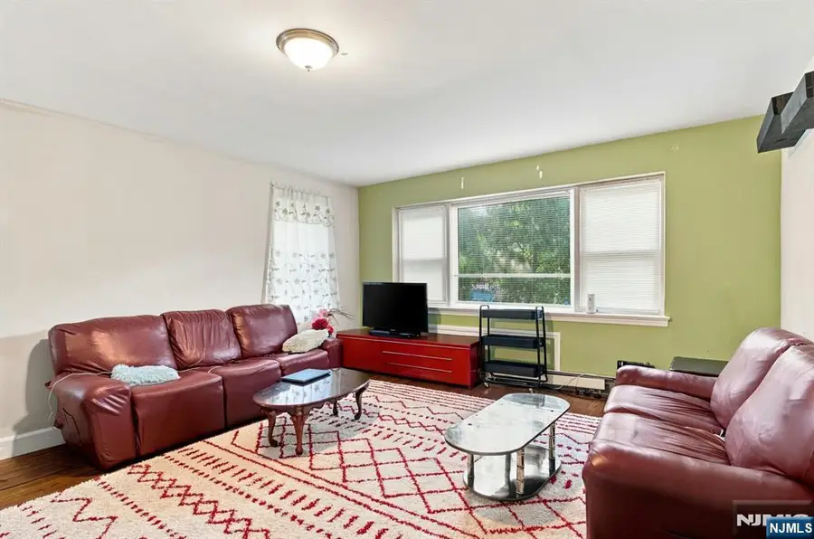 120-122 Tuxedo Parkway, Newark, NJ 07106 - #3