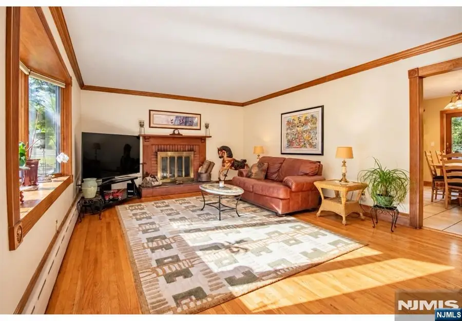 10 Locust Lane, Mahwah, NJ 07430 - #3