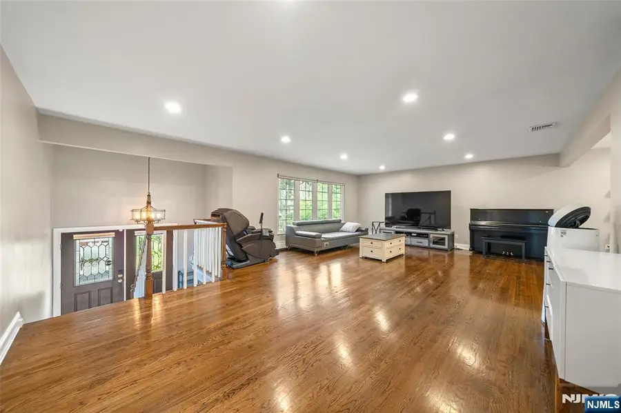 55 Birch Street, Englewood Cliffs, NJ 07632 - #3
