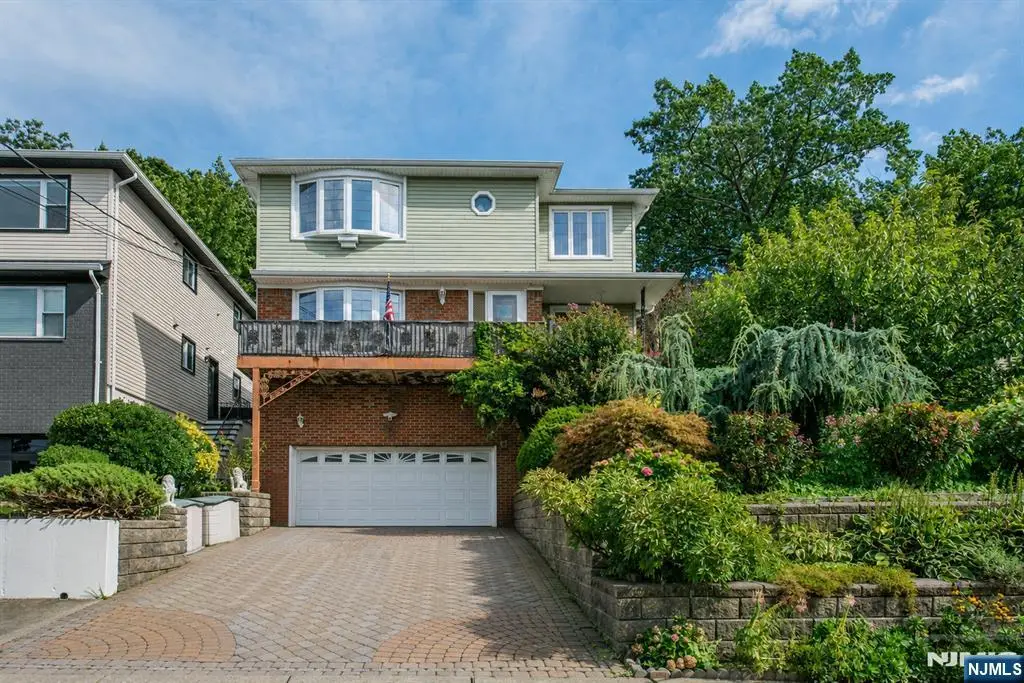 424 Oak Street, Ridgefield, NJ 07657 - #1