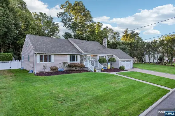 20 Colonial Road, Emerson, NJ 07630