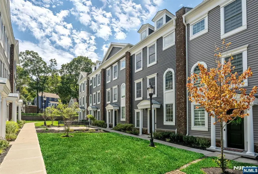 68 Parkside Lane 1204, Teaneck, NJ 07666 - #1