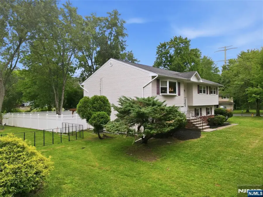 20 Arnold Drive, Parsippany, NJ 07054 - #3