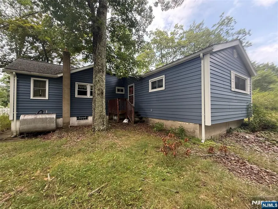 3 Illinois Trail, Hopatcong, NJ 07843 - #3