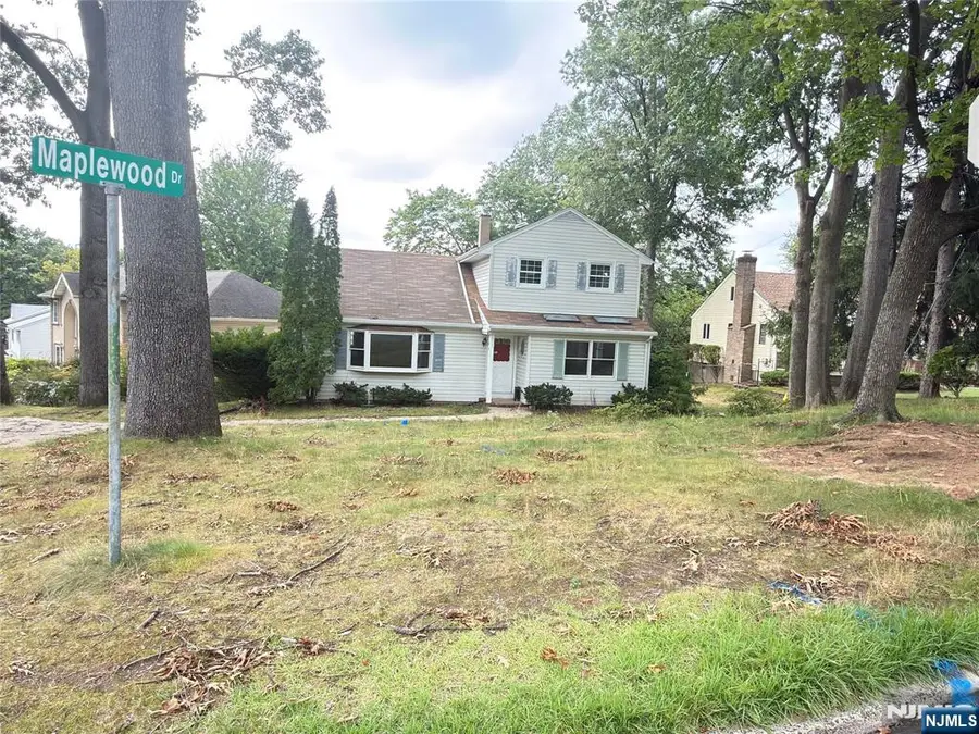 89 Circle Drive, Paramus, NJ 07652 - #2