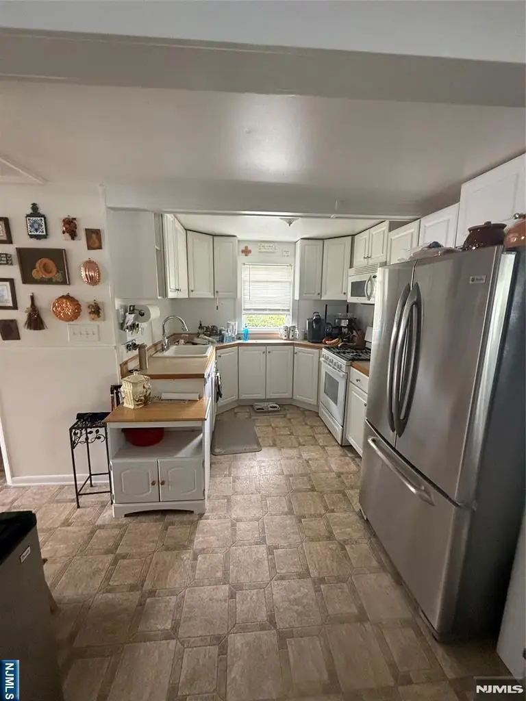33 Mohawk Trail, Lake Hopatcong, NJ 07849 - #3