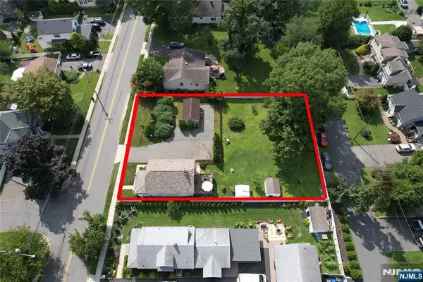 22 Jacksonville Road, Pequannock Township, NJ 07444