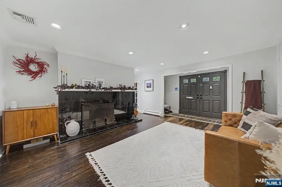 89 Closter Dock Road, Closter, NJ 07624 - #2