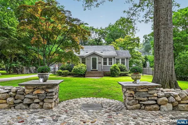 42 Debaun Avenue, Ramsey, NJ 07446
