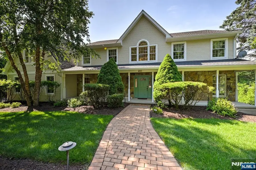 416 Hidden Valley Court, Wyckoff, NJ 07481 - #3