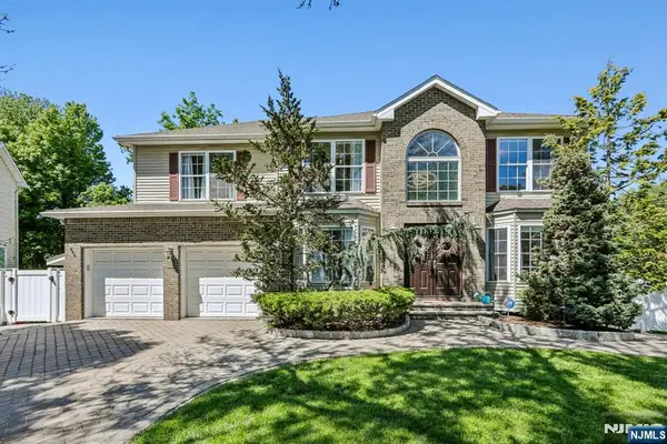 745 Gettysburg Place, Paramus, NJ 07652