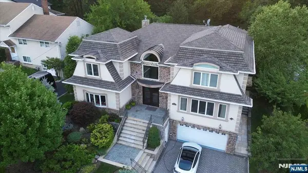 412 Valley View Avenue, Paramus, NJ 07652
