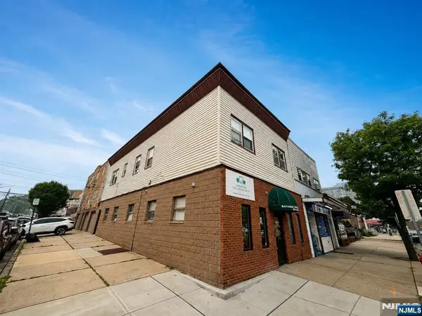 925 Broadway 2A, Bayonne, NJ 07002
