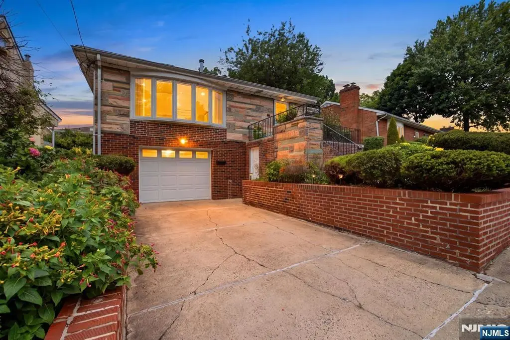 1047 Inwood Terrace, Fort Lee, NJ 07024 - #1