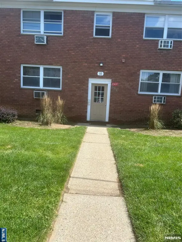 35 Knox Terrace 2C, Wayne, NJ 07470