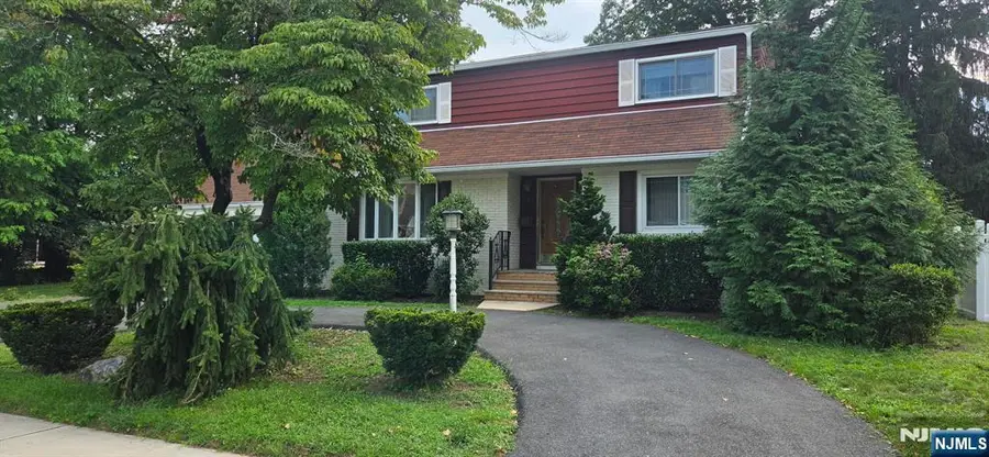 727 Chestnut Street, New Milford, NJ 07646 - #2