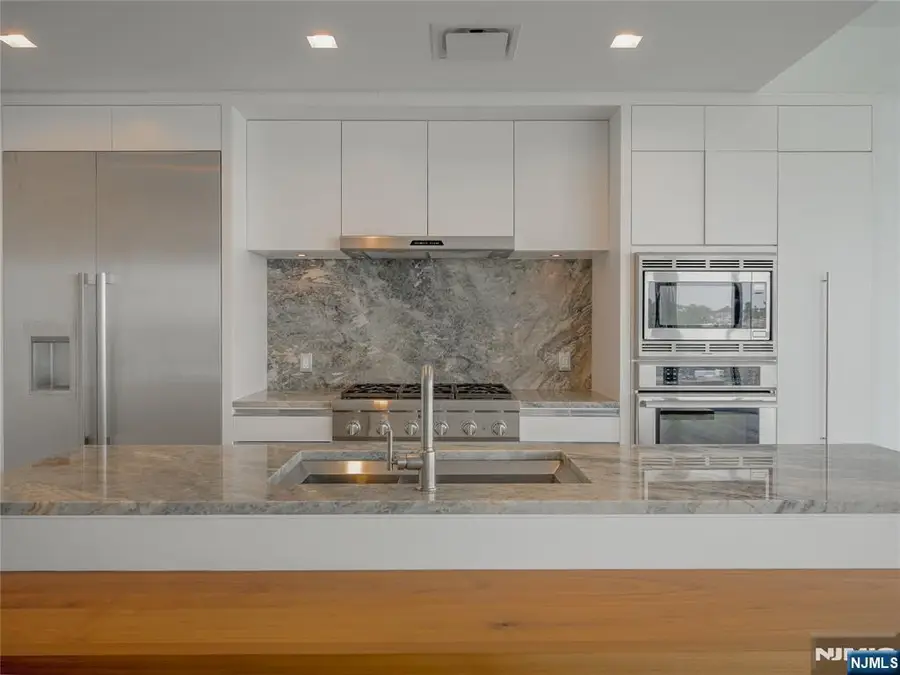 320 Adolphus Avenue 401, Cliffside Park, NJ 07010 - #3