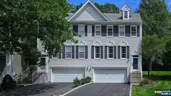 66 Whimble Court, Wayne, NJ 07470