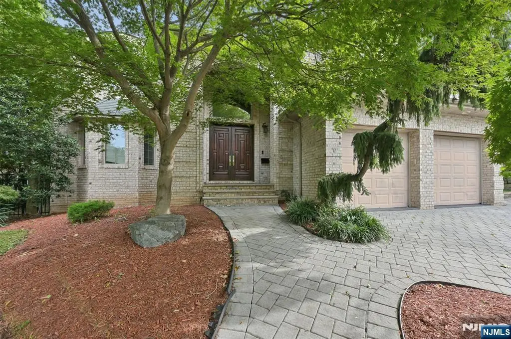 17 W Bayview Avenue, Englewood Cliffs, NJ 07632 - #1