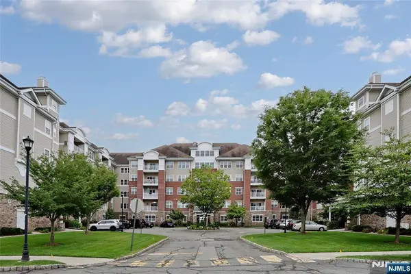 8414 Warrens Way, Wanaque, NJ 07465