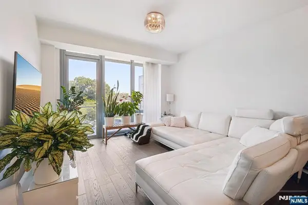 320 Adolphus Avenue 410, Cliffside Park, NJ 07010